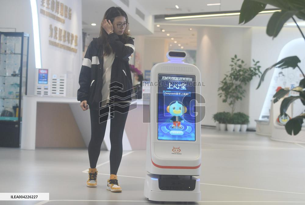 Unmanned Government Affairs Intelligent Hall Debuts in Hangzhou