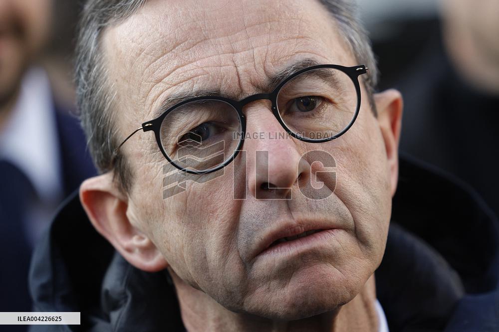 Bruno Retailleau Visit To Regional Professional High School Beaugrenelle - Paris