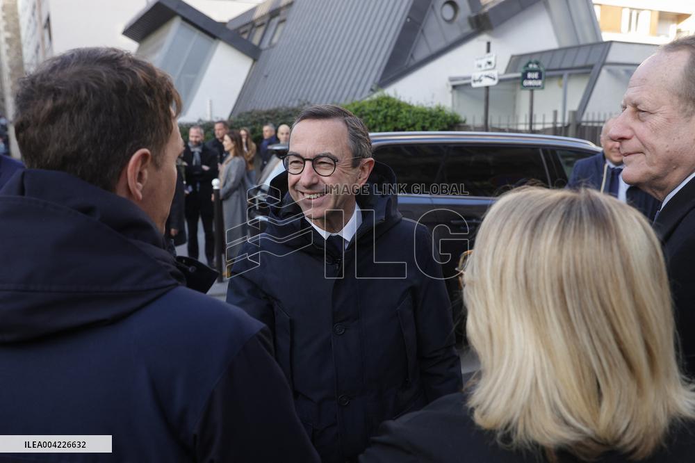 Bruno Retailleau Visit To Regional Professional High School Beaugrenelle - Paris