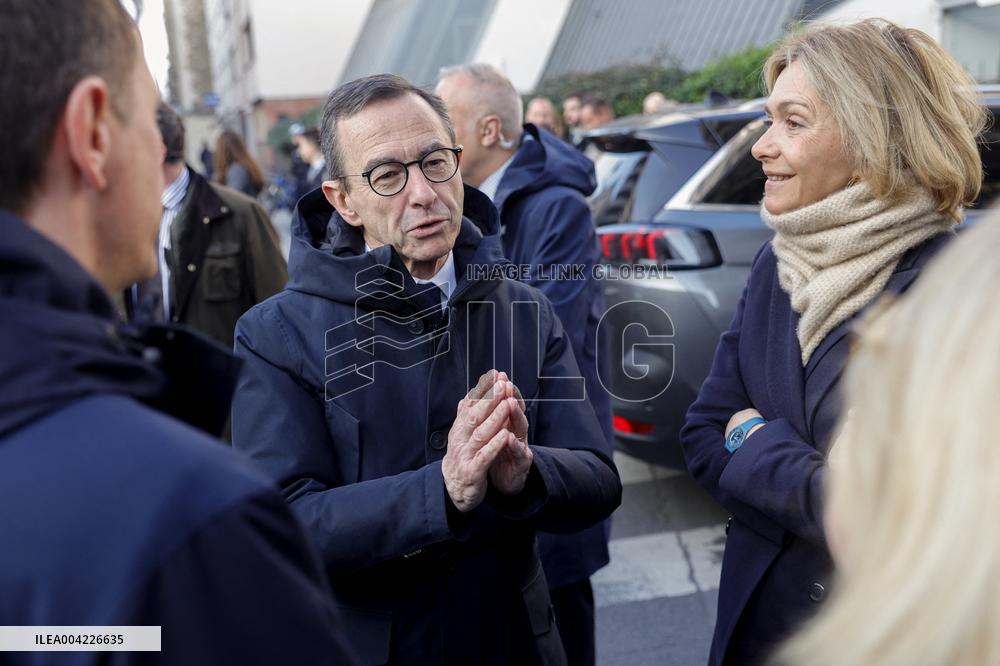 Bruno Retailleau Visit To Regional Professional High School Beaugrenelle - Paris