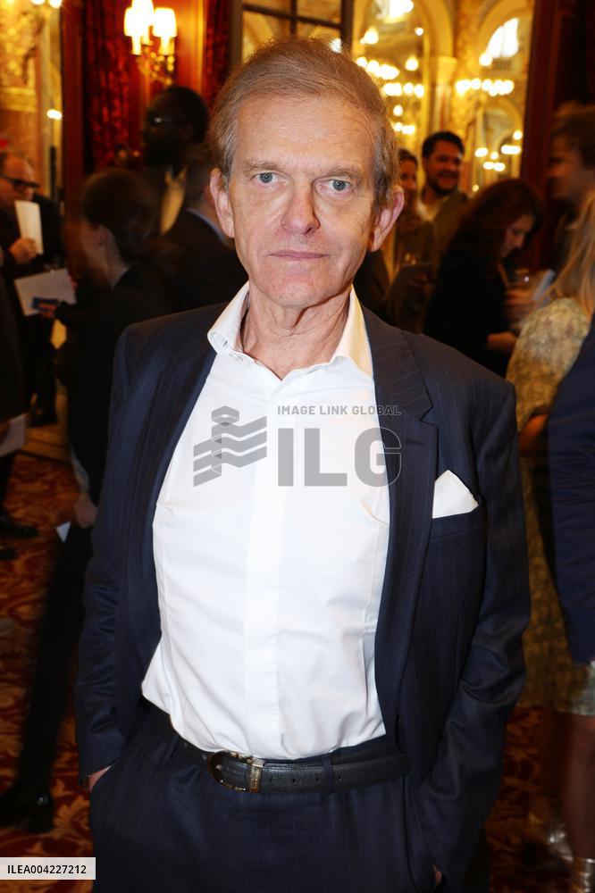 Exclusive - Chinese Business Club Lunch - Paris