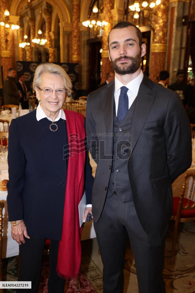 Exclusive - Chinese Business Club Lunch - Paris
