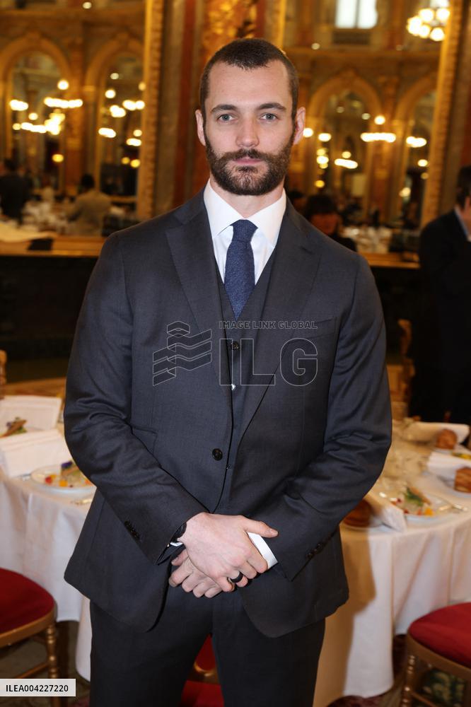 Exclusive - Chinese Business Club Lunch - Paris