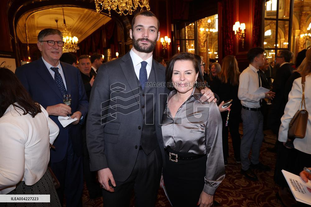 Exclusive - Chinese Business Club Lunch - Paris