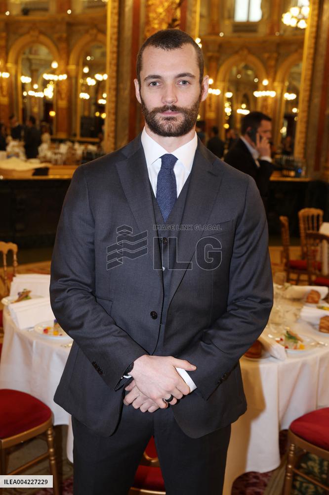 Exclusive - Chinese Business Club Lunch - Paris