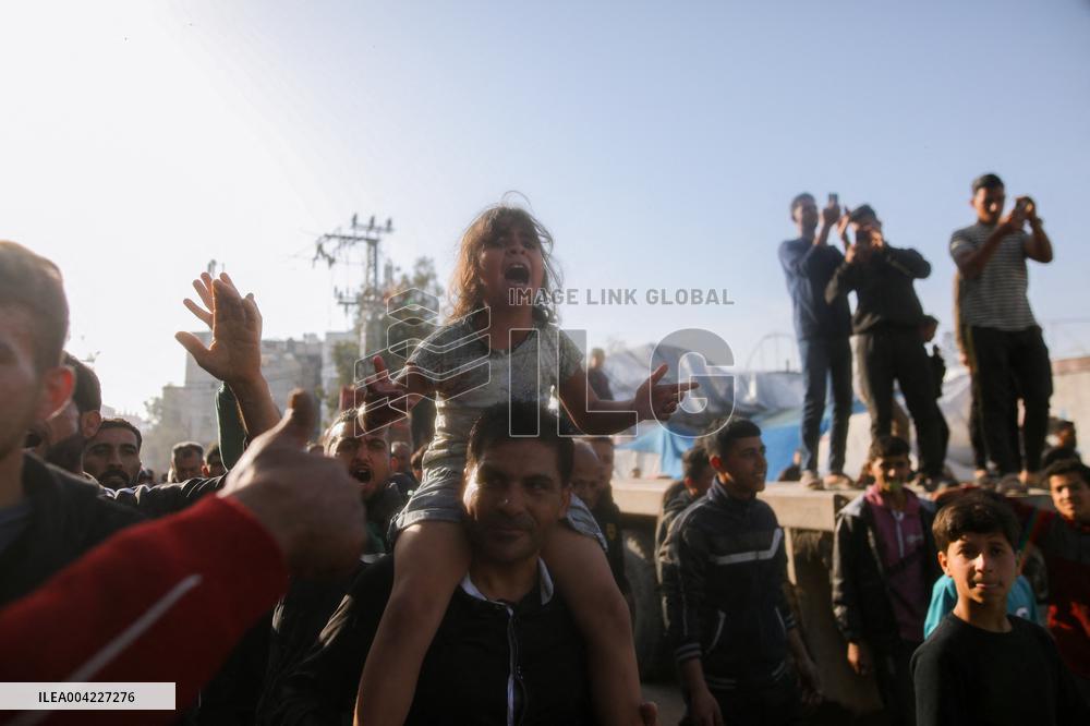 Gaza Protests Demand Hamas Exit - Palestine