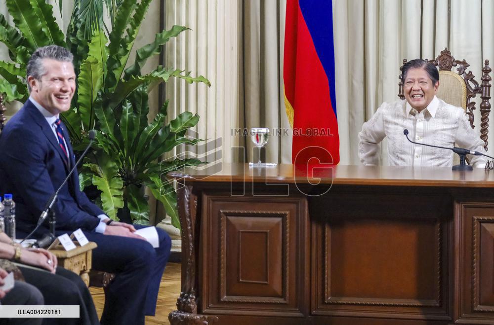 U.S. defense secretary in Manila