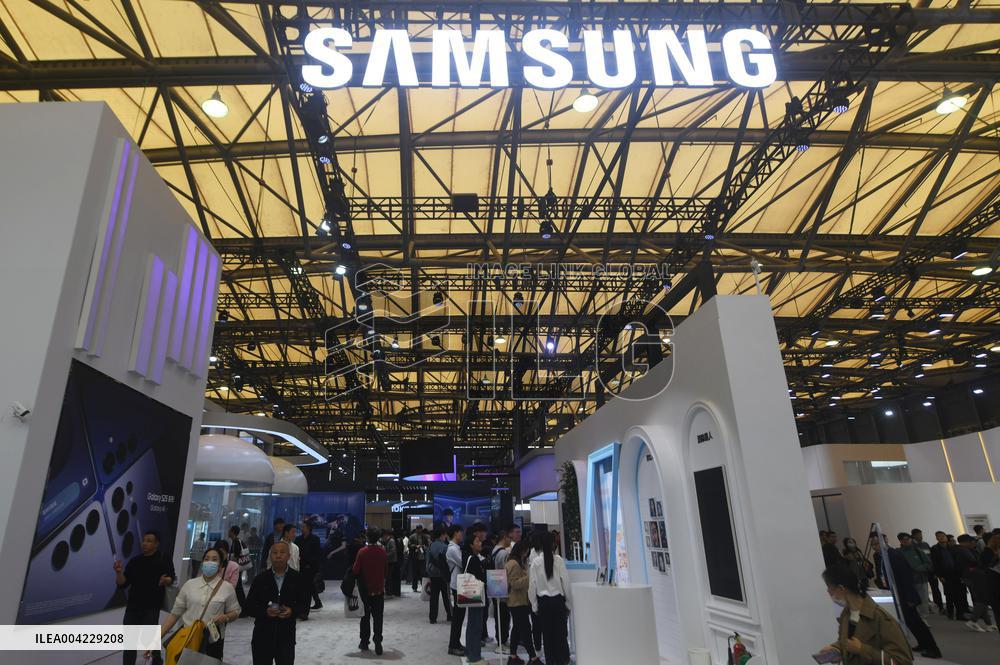 India Punishes Samsung Electronics