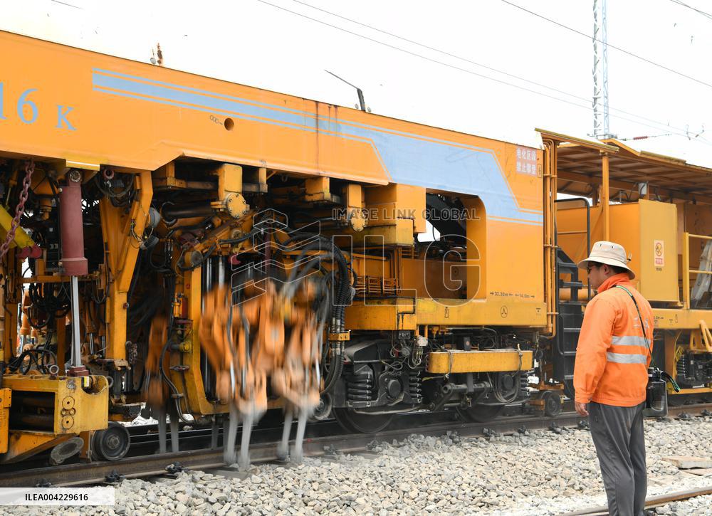 Nanchang-Jiujiang High-speed Railway Track Fine-adjustment