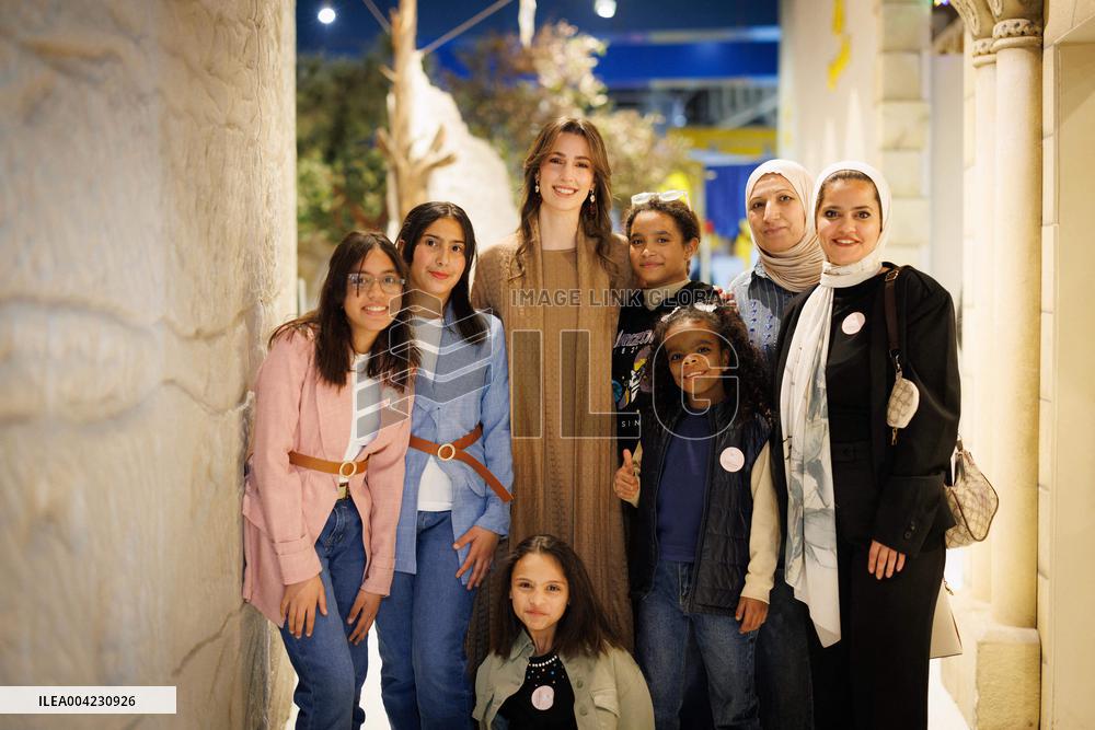 Prince Al Hussein And Wife Host Iftar For Orphans - Jordan