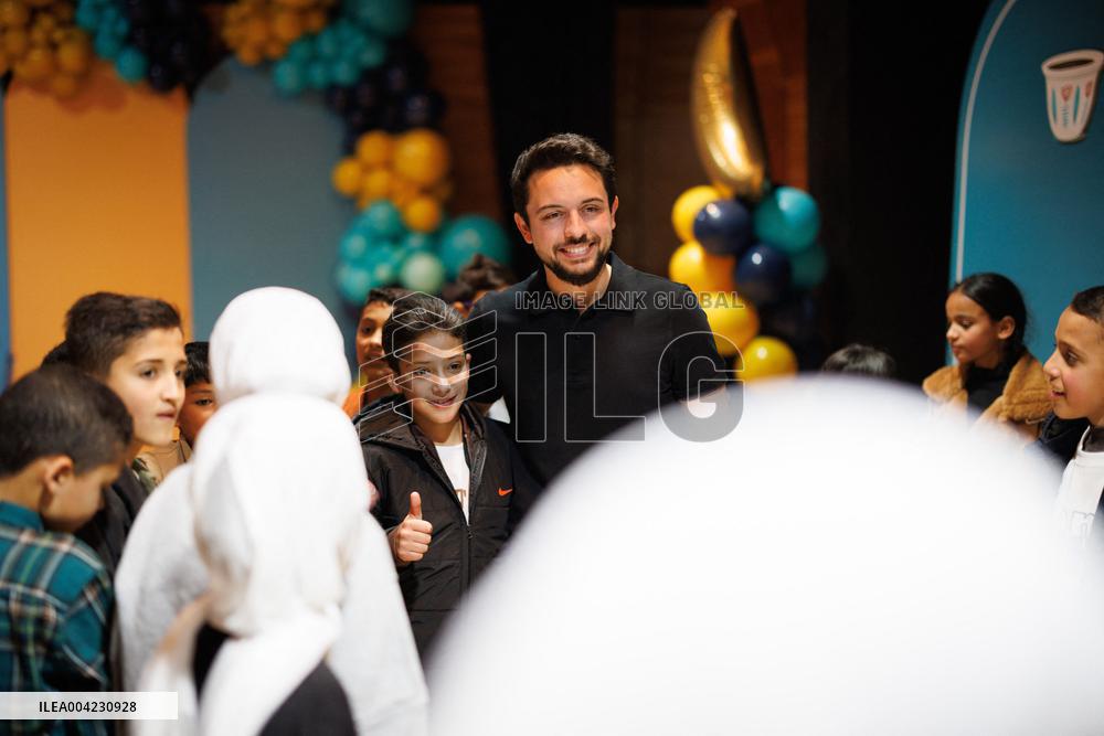 Prince Al Hussein And Wife Host Iftar For Orphans - Jordan