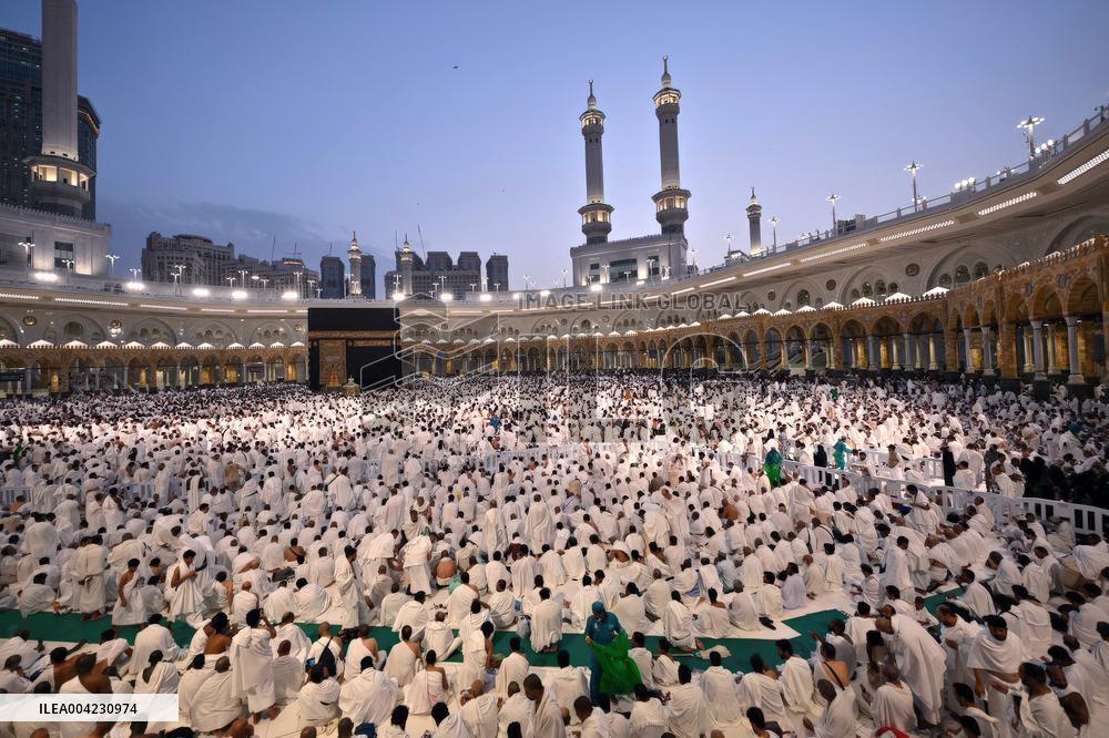 Great Mosque Ramadan Illustrations - Mecca