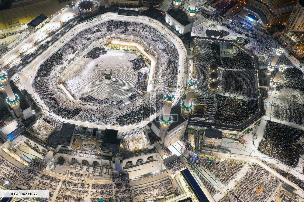 Great Mosque Ramadan Illustrations - Mecca