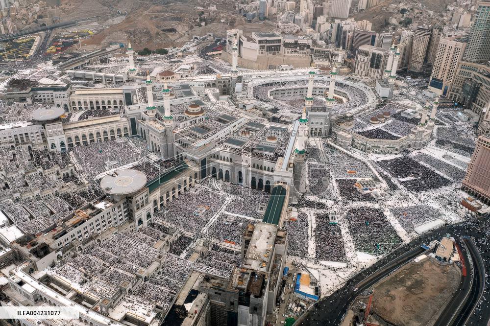 Great Mosque Ramadan Illustrations - Mecca