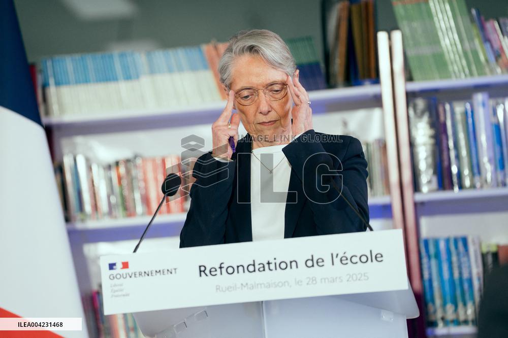 French PM during a Press Conference - Paris AJ
