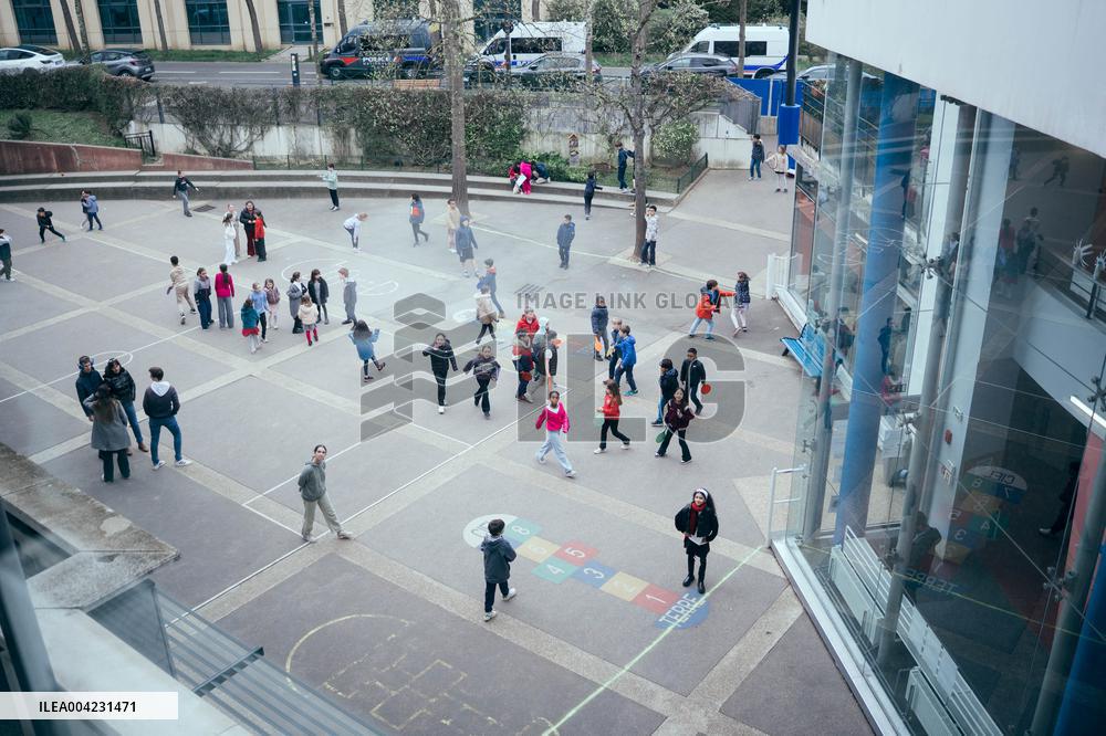 French PM during a Press Conference - Paris AJ