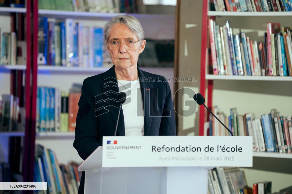 French PM during a Press Conference - Paris AJ