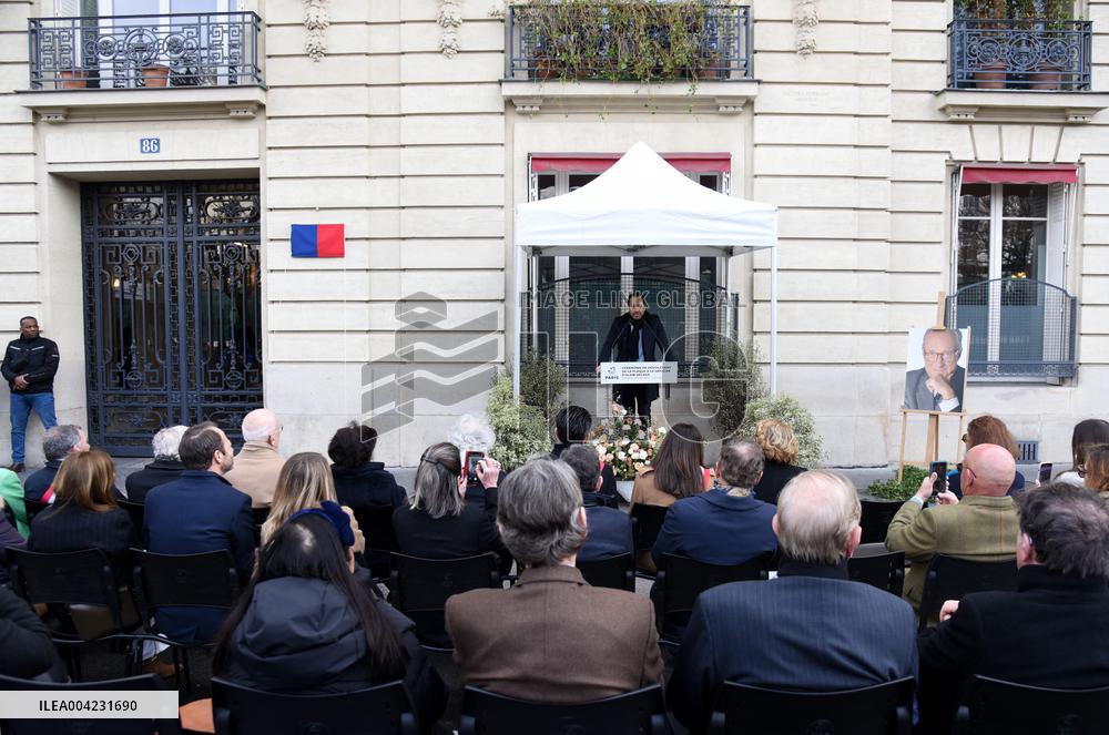 Anne Hidalgo Unveils A Plaque In Memory Of Alain Decaux - Paris