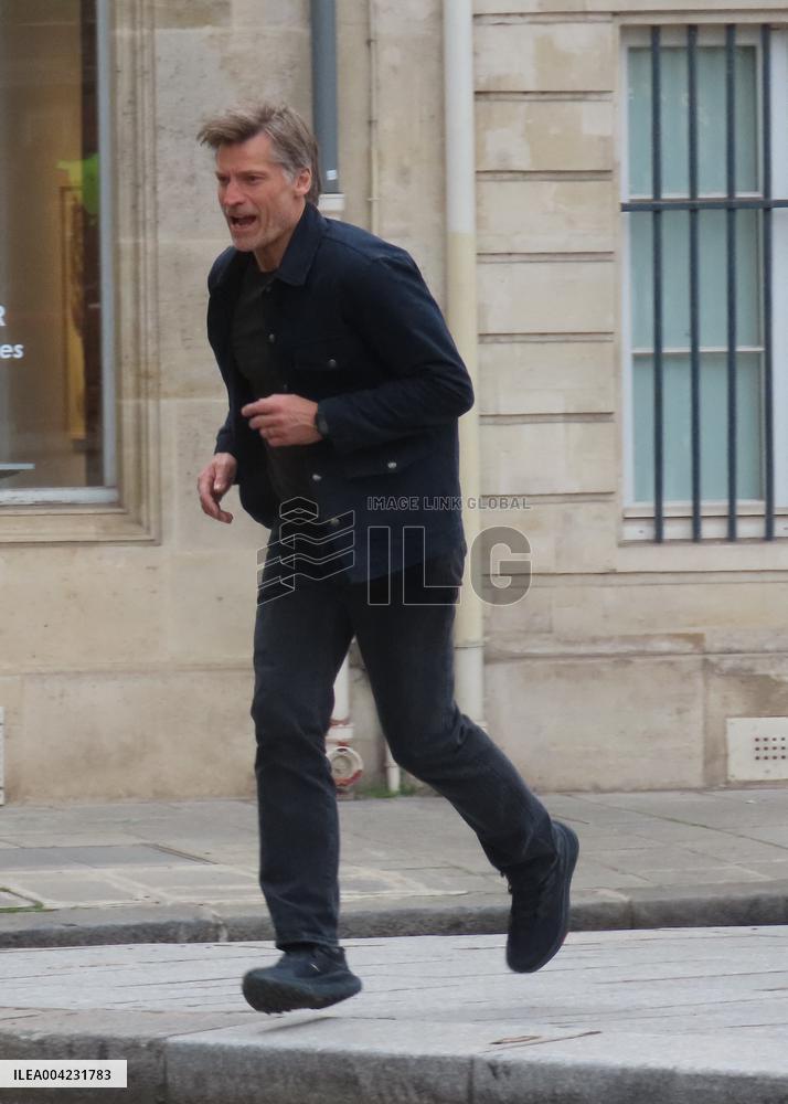 Jennifer Garner And Nikolaj Coster-Waldau On Set Of The Last Thing He Told Me - Paris