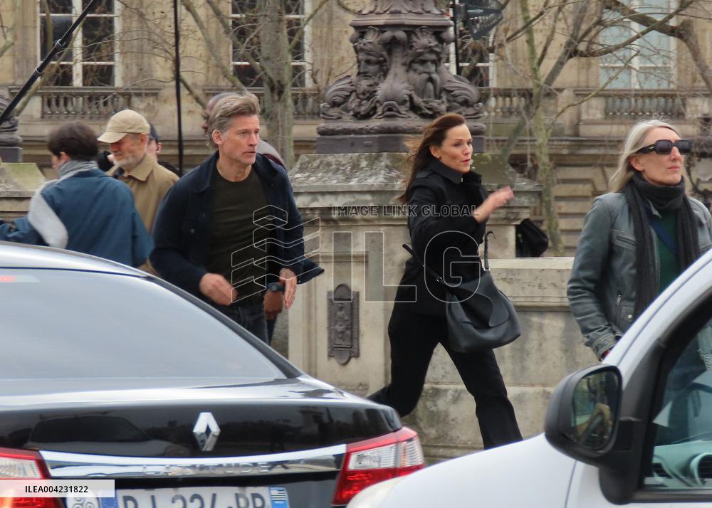 Jennifer Garner And Nikolaj Coster-Waldau On Set Of The Last Thing He Told Me - Paris