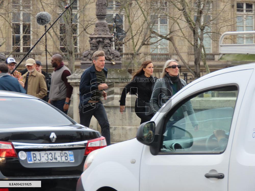 Jennifer Garner And Nikolaj Coster-Waldau On Set Of The Last Thing He Told Me - Paris
