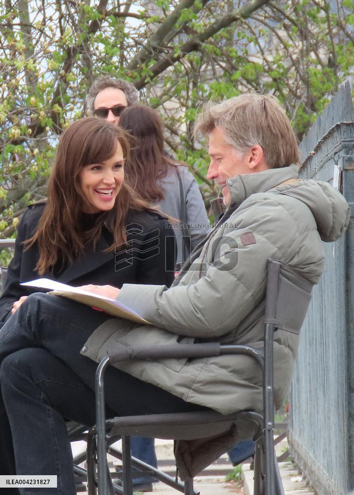 Jennifer Garner And Nikolaj Coster-Waldau On Set Of The Last Thing He Told Me - Paris