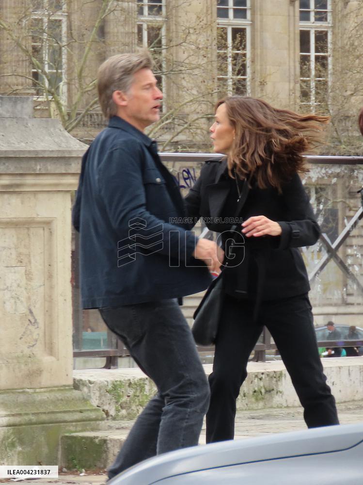 Jennifer Garner And Nikolaj Coster-Waldau On Set Of The Last Thing He Told Me - Paris