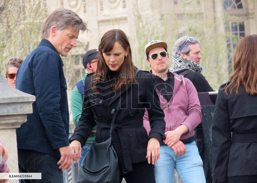 Jennifer Garner And Nikolaj Coster-Waldau On Set Of The Last Thing He Told Me - Paris
