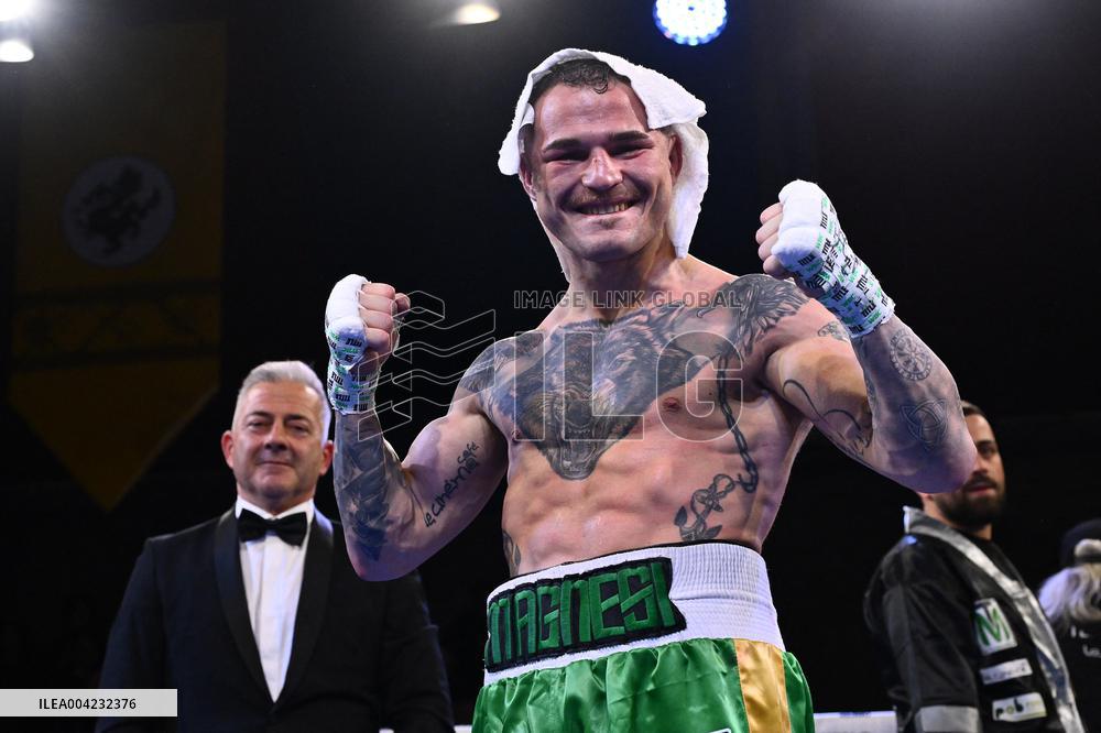 CONTATTO - Boxe - Mondiale Silver WBC Feather Weight - Magnesi vs El Handri