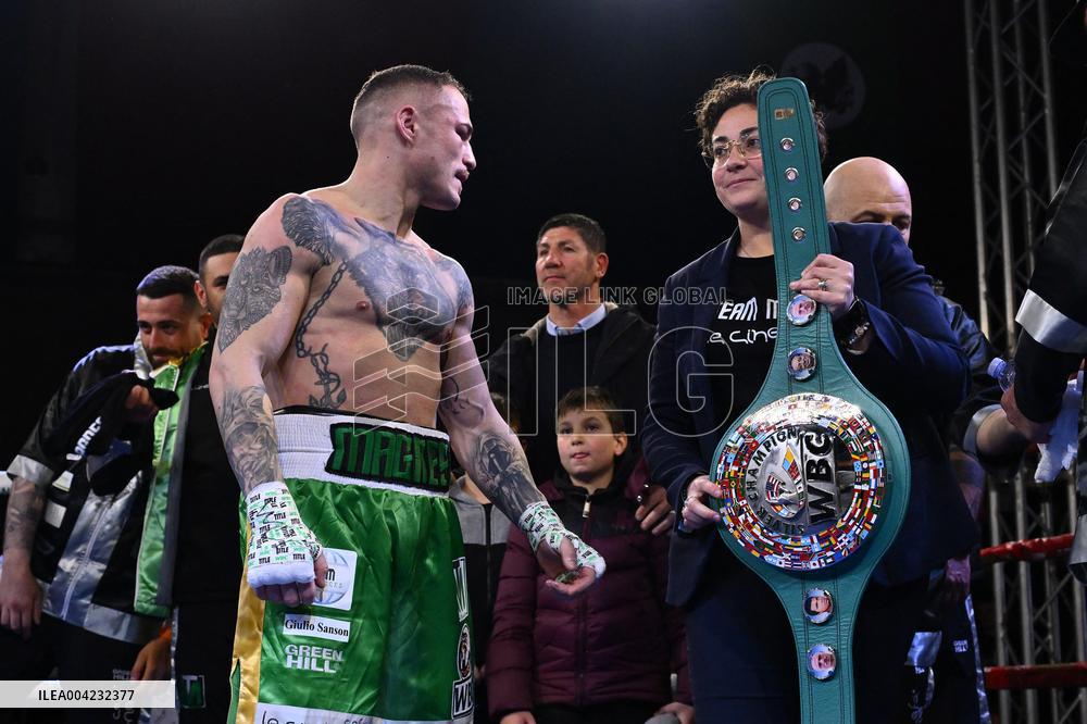 CONTATTO - Boxe - Mondiale Silver WBC Feather Weight - Magnesi vs El Handri