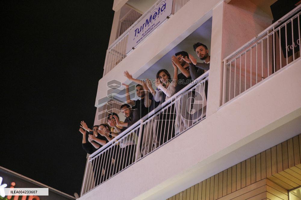 Protests continue over arrest of Istanbul mayor - Izmir