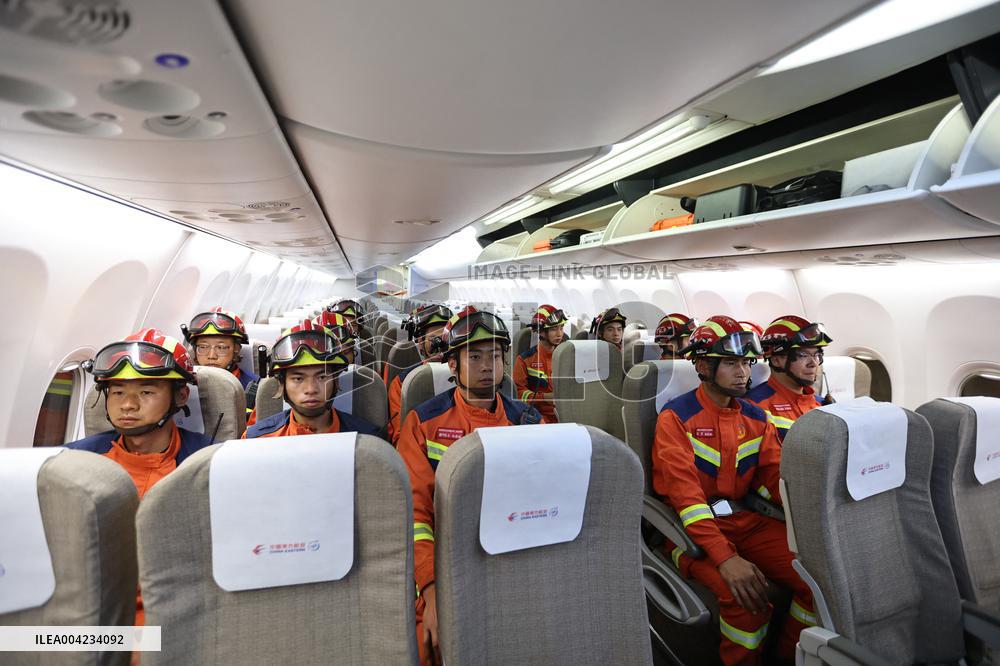 Chinese Rescue Teams Depart For Myanmar