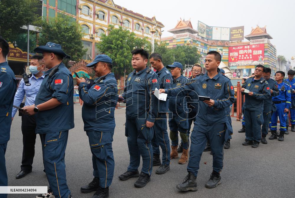 Chinese Rescue Teams Depart For Myanmar
