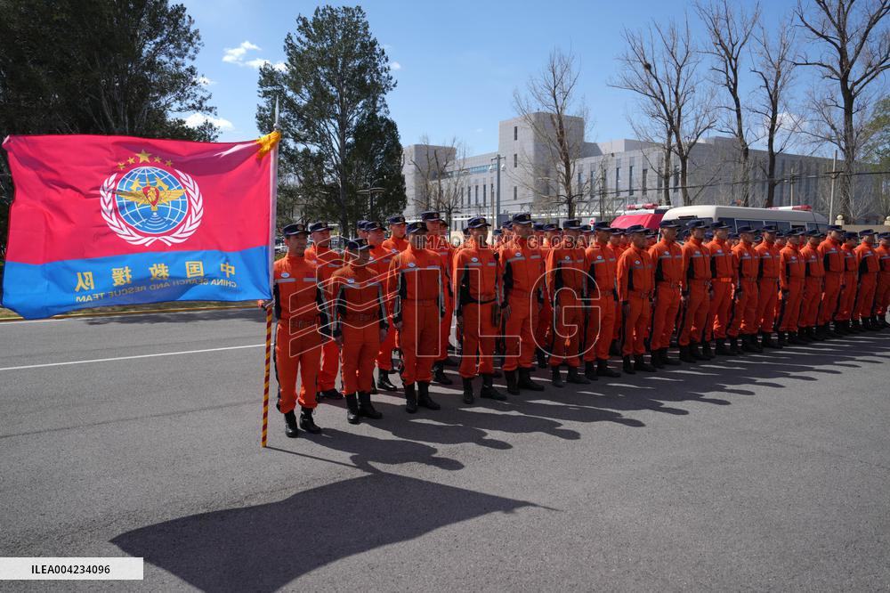 Chinese Rescue Teams Depart For Myanmar