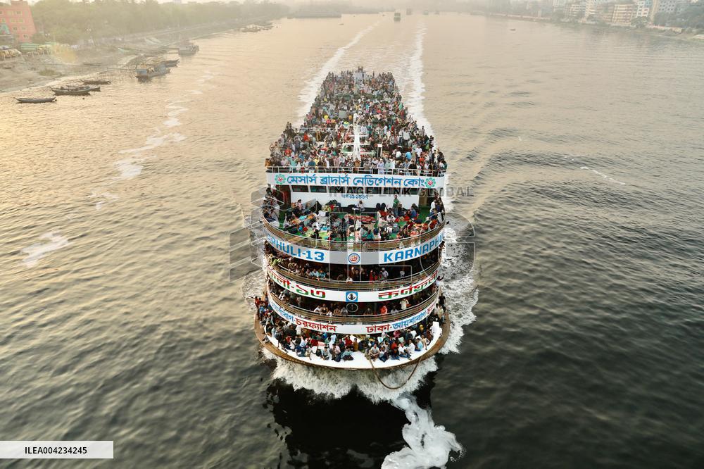 Millions of Bangladeshis travel in annual Eid-ul-Fitr exodus