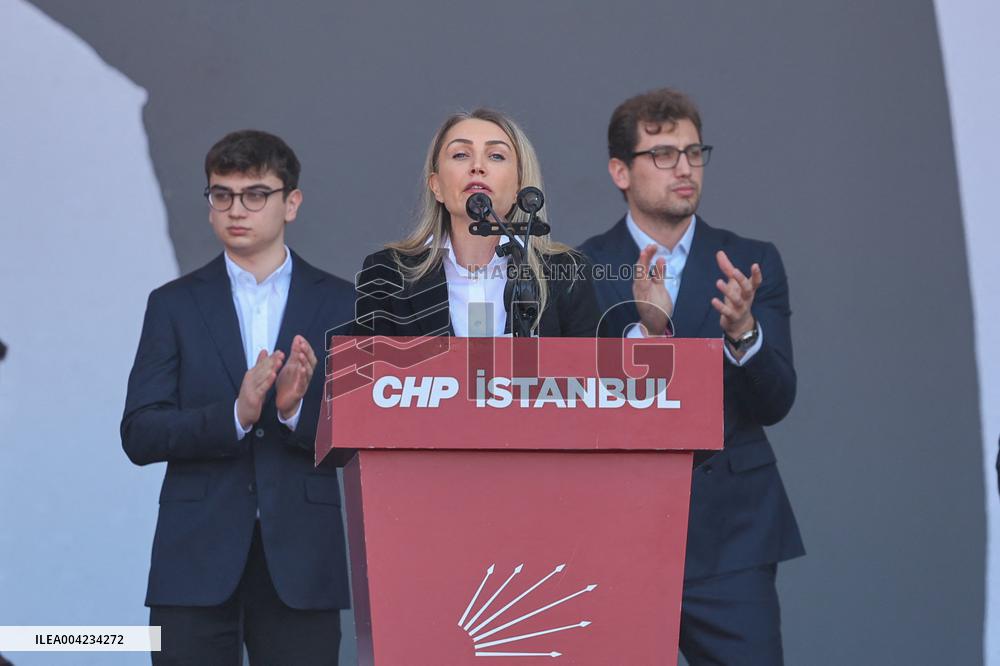 Hundreds Of Thousands Protest In Istanbul To Defend Democracy