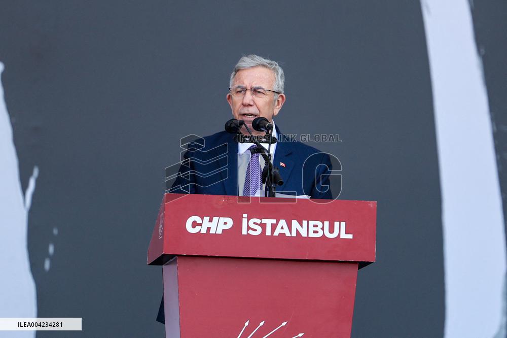 Hundreds Of Thousands Protest In Istanbul To Defend Democracy