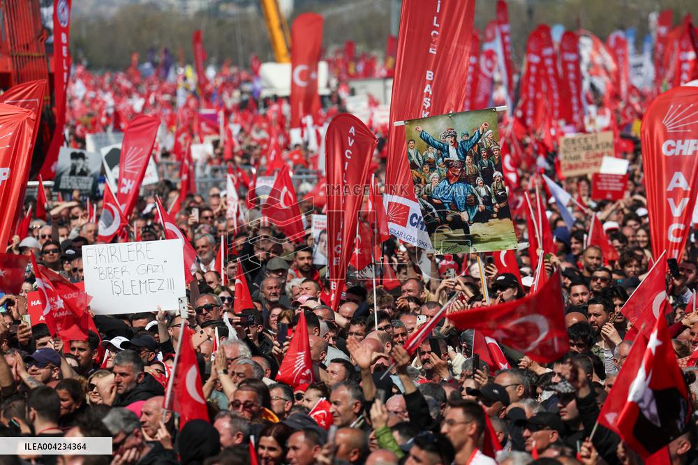 Hundreds Of Thousands Protest In Istanbul To Defend Democracy