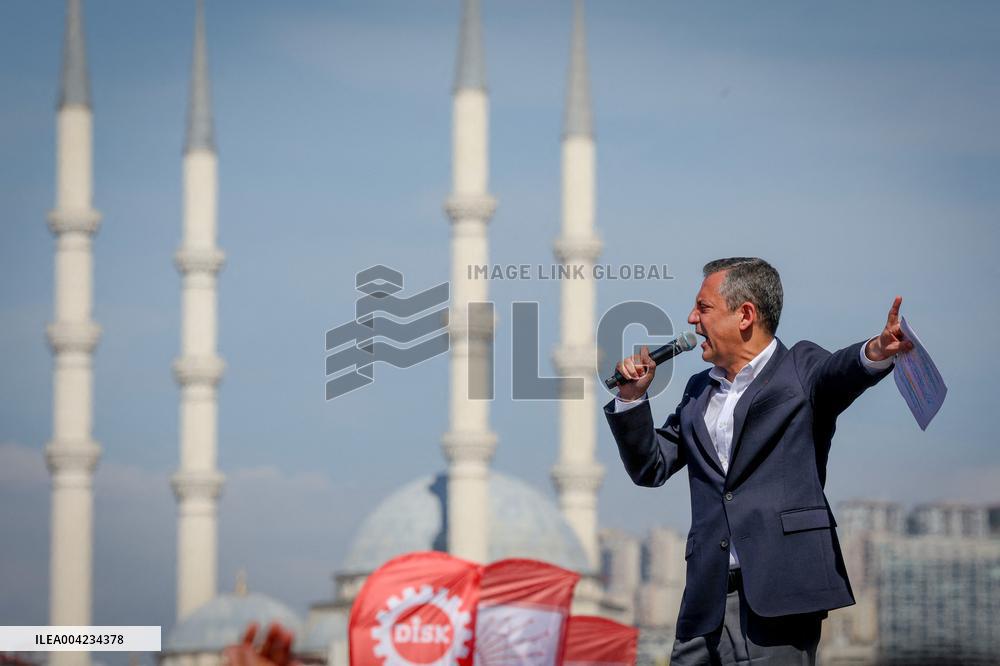 Hundreds Of Thousands Protest In Istanbul To Defend Democracy