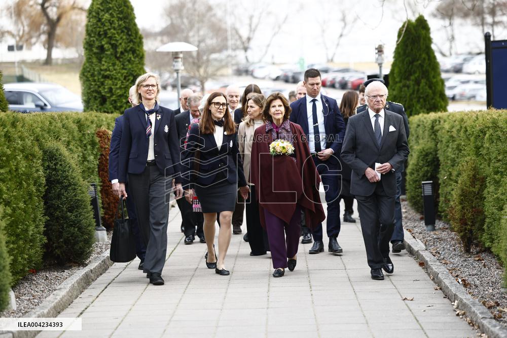 THE ROYAL COUPLE CELEBRATES SCHOOL 100 YEARS