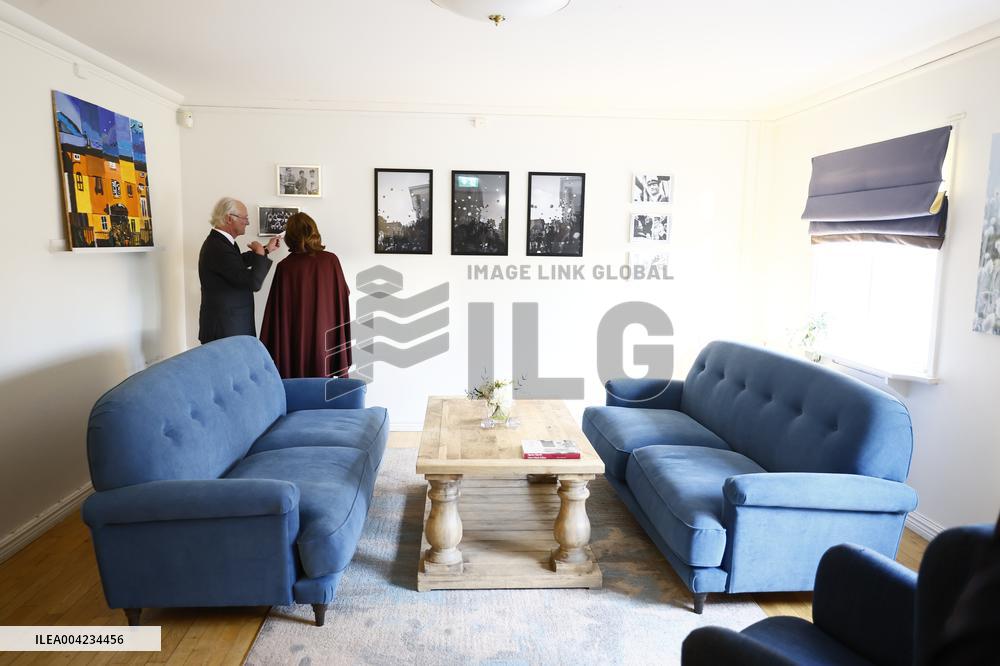 THE ROYAL COUPLE CELEBRATES SCHOOL 100 YEARS