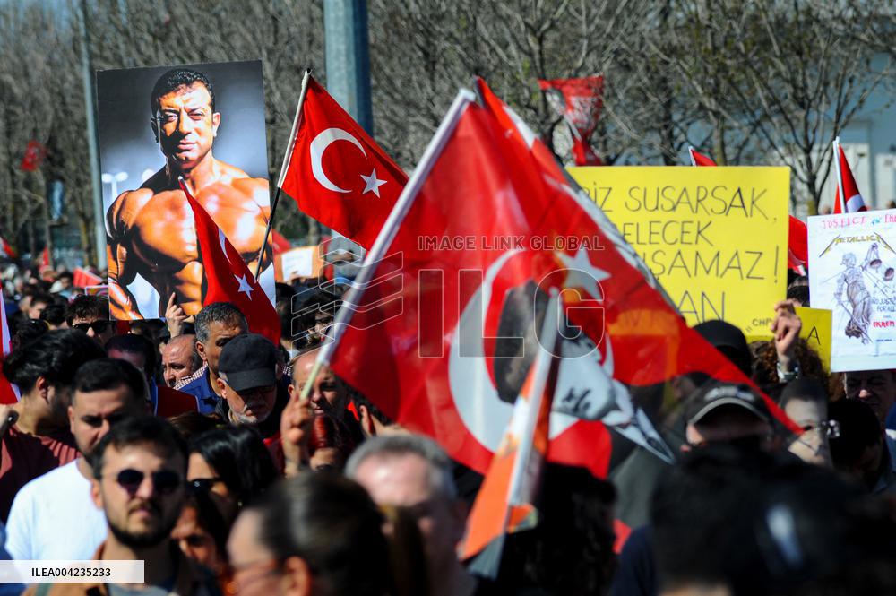 Hundreds Of Thousands Protest In Istanbul To Defend Democracy