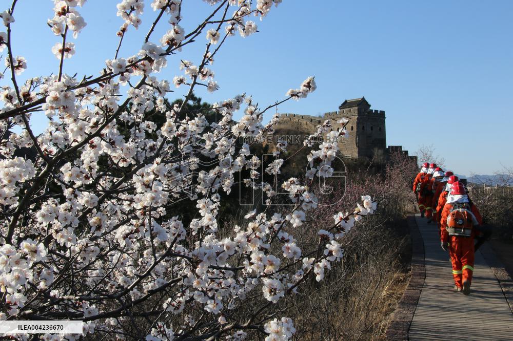 Firefighters Patrol Jinshanling Great Wall Scenic Area in  Cheng