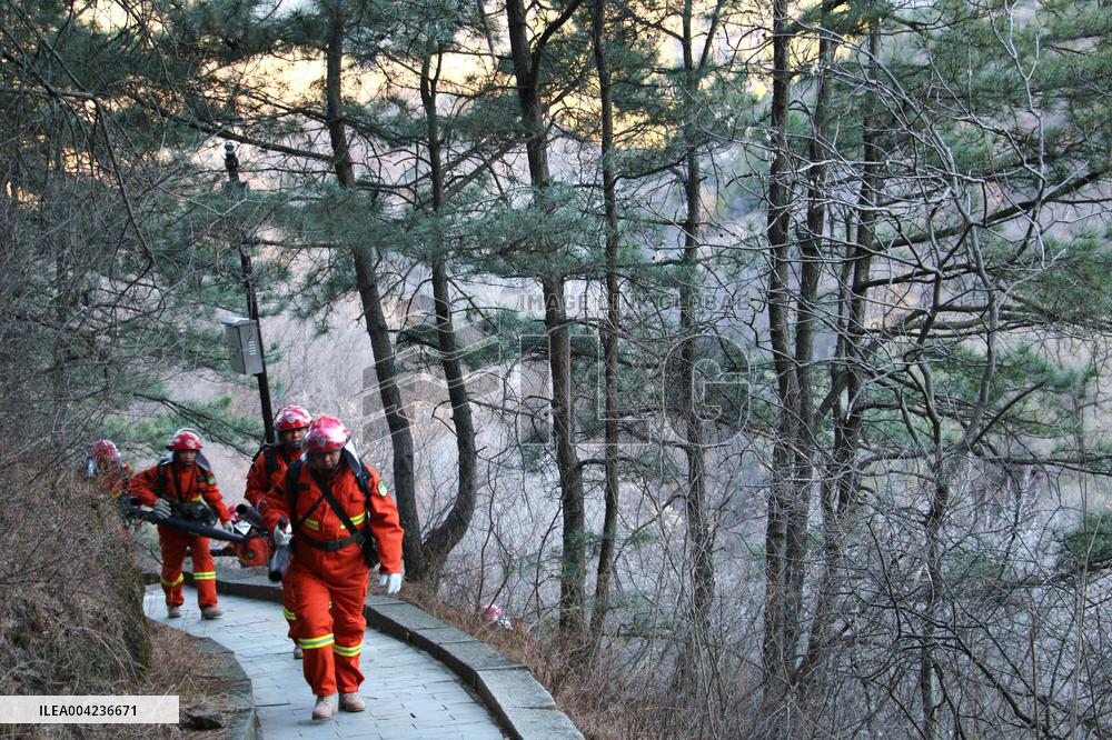 Firefighters Patrol Jinshanling Great Wall Scenic Area in  Cheng