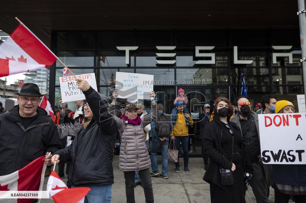 Protests Outside Tesla Demand Musk Resign - Vancouver