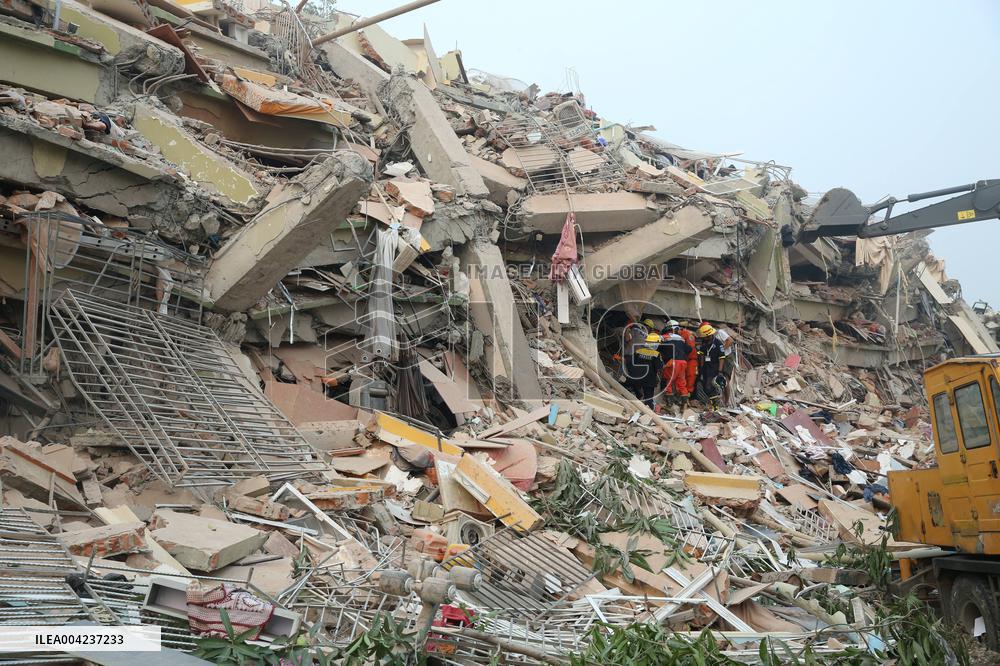 Myanmar Earthquake - Race To Find Survivors - Mandala