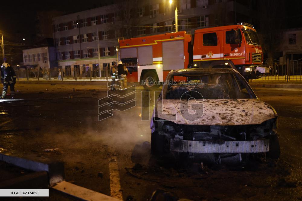 Russian troops hit military hospital in Kharkiv