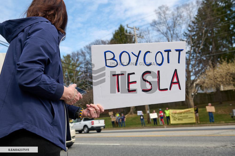 Tesla Takedown Global Day Of Action - Baltimore
