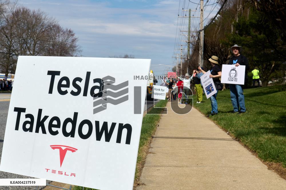 Tesla Takedown Global Day Of Action - Baltimore