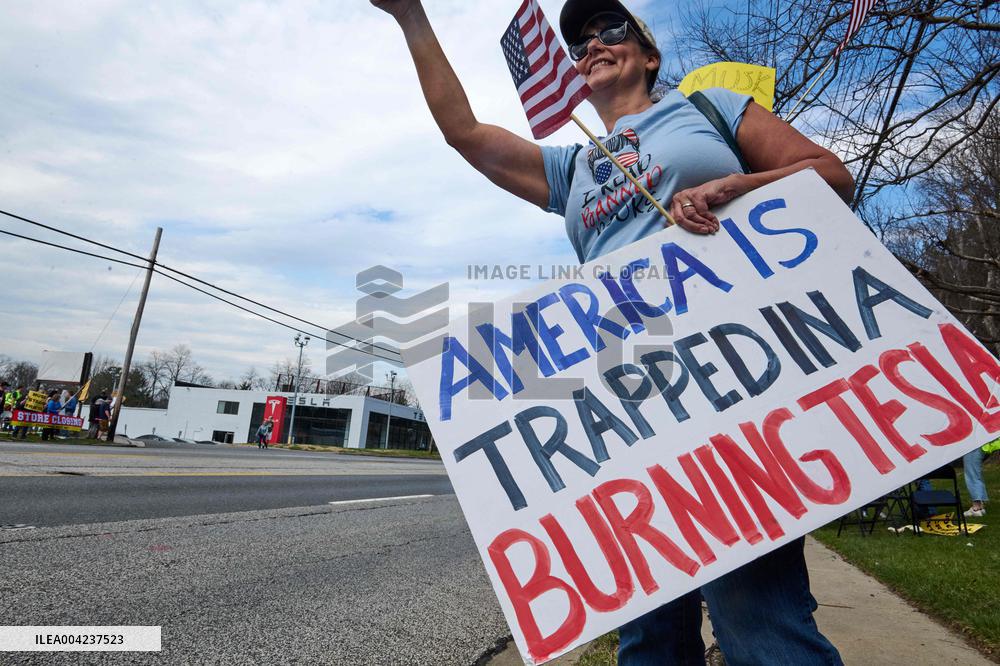 Tesla Takedown Global Day Of Action - Baltimore